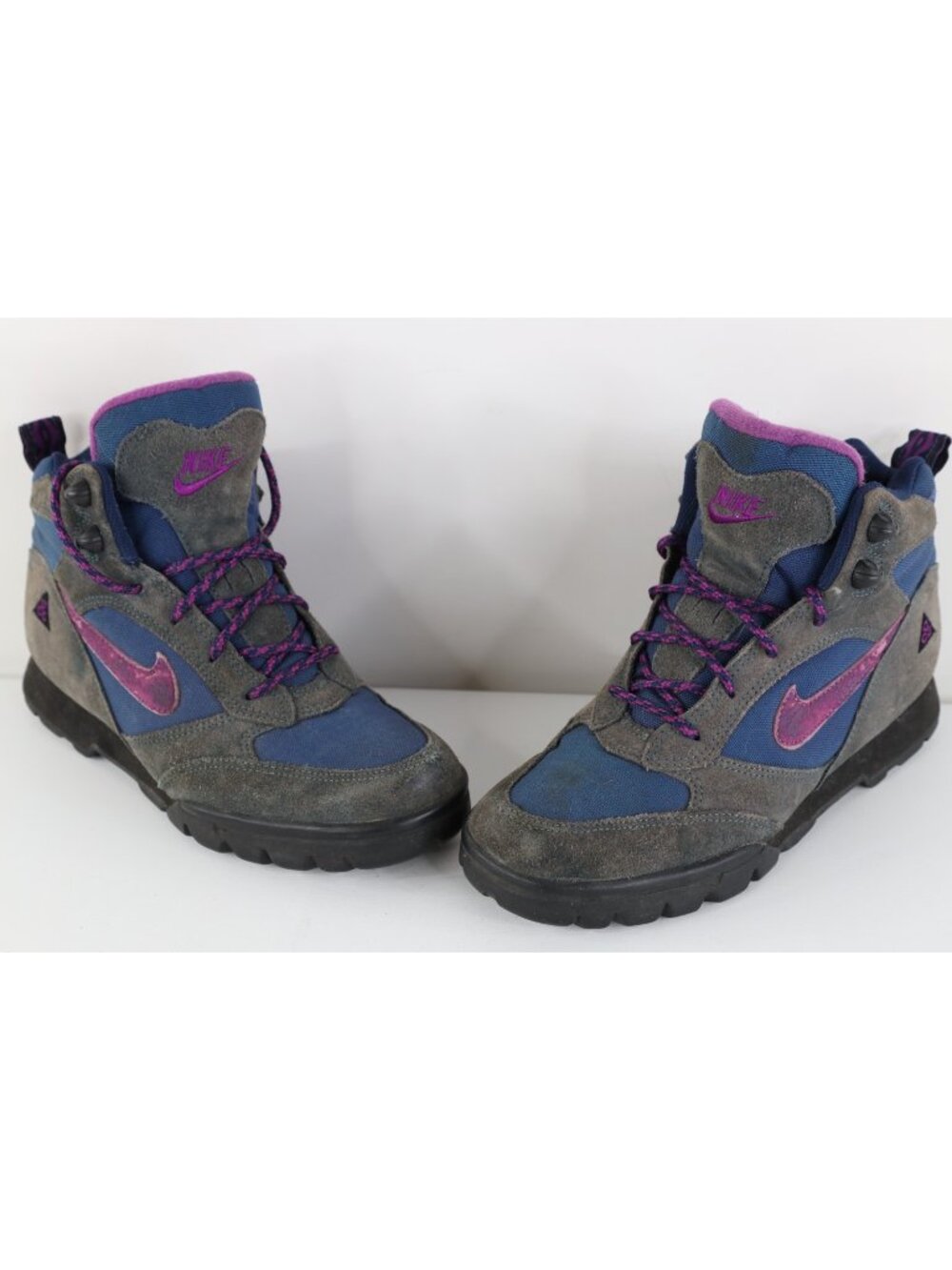 Vtg 90s Nike ACG Womens 8.5 Distressed Suede Ankle Hiking Trekking Boots Gray